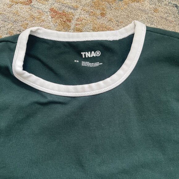 ✨ Hold It Roam Tee | TNA - Picture 4 of 4